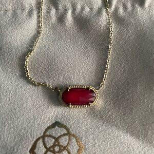Elisa Gold Pendant Necklace in Berry- Kendra Scott